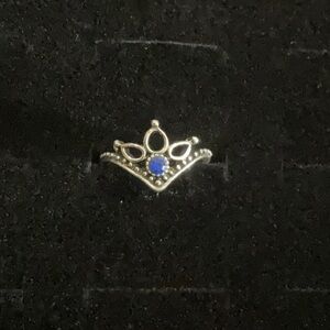 Elegant Silver Crown Ring with Blue Gemstone Size 5